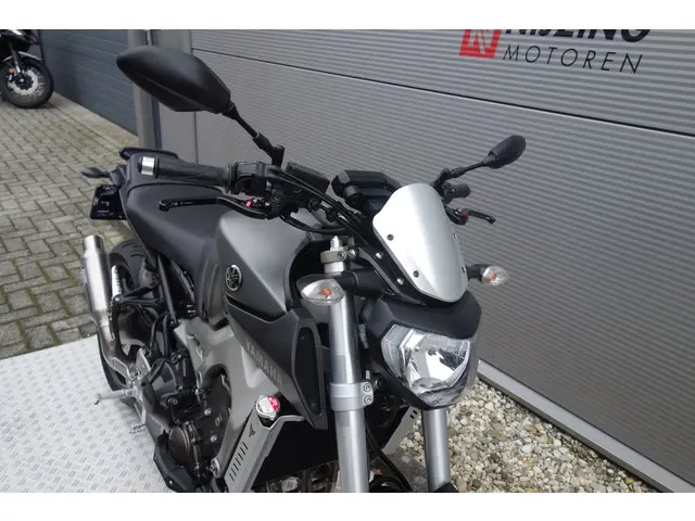 Yamaha MT 09 ABS 2014 Benzine 7