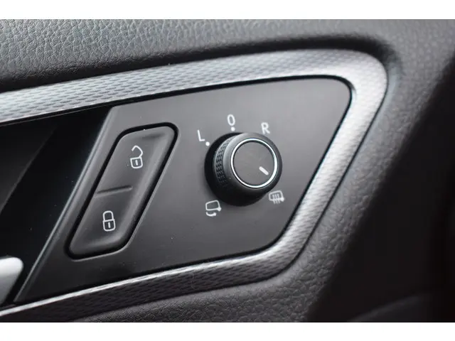 Volkswagen Golf 1.4 TSi Highline 2016 Benzine 26