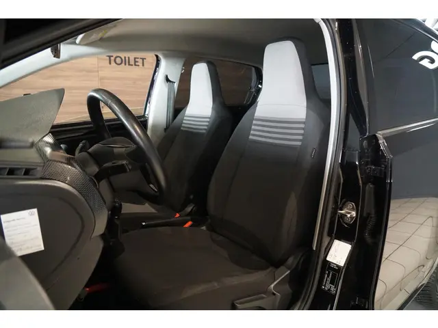 Volkswagen up! 1.0 BMT take up! 2020 Benzine 8
