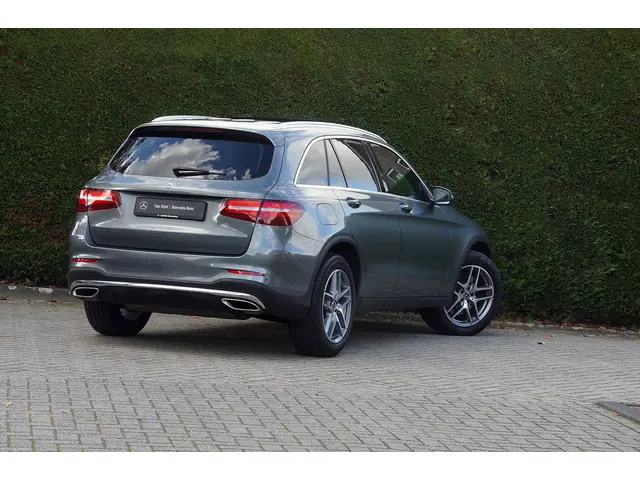 Mercedes-Benz GLC GLC 300 4M AMG line 2018 Benzine 45