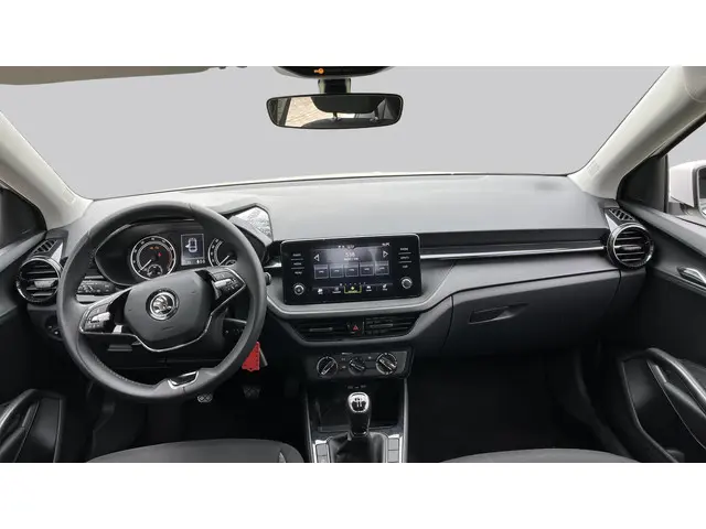 Škoda Fabia 1.0 TSI Active 2024 Benzine 13