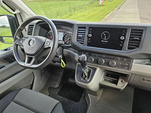 Volkswagen Crafter 35 2.0 2021 Diesel 8