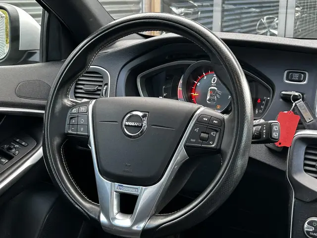 Volvo V40 1.5 T3 Polar+ Sport 2020 Benzine 24