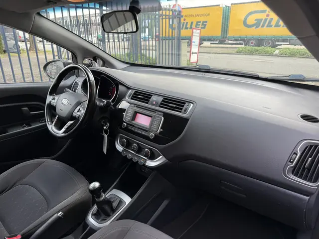 Kia Rio 1.2 CVVT DynamicLine 2015 Benzine 19