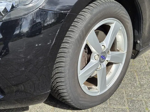 Volvo V40 2.0 D2 Momentum Business 2015 Diesel 35