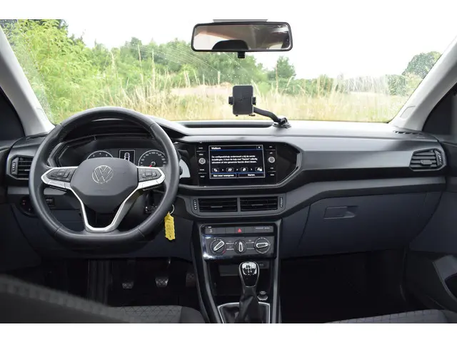 Volkswagen T-Cross 1.0 TSI Life 2021 Benzine 26