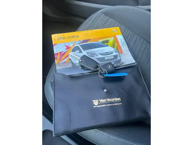 Opel Corsa 1.2-16V BlitZ 2014 Benzine 18