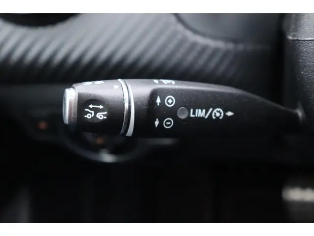 Mercedes-Benz A-Klasse 250 Sport Ambition 2014 Benzine 29