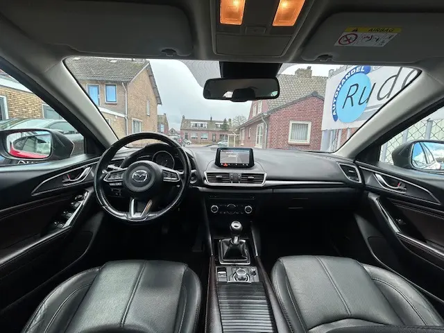 Mazda 3 2.0 SkyActiv-G 120 GT-M 2017 Benzine 7