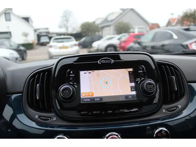 Fiat 500 0.9 TwinAir Collezione 2019 Benzine 16