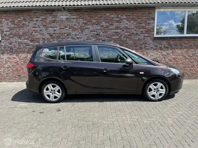 Opel Zafira Tourer 1.4 Cosmo 2012 Benzine 16