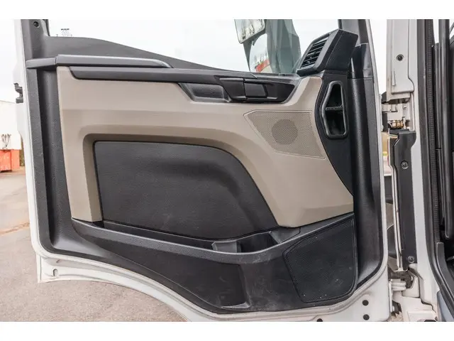 MAN TGL 10.180 BL 2018 Diesel 12