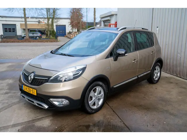 Renault Scénic Xmod 1.2 TCe Bose 2013 Benzine 6