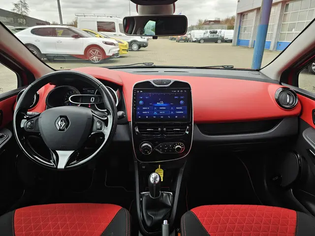 Renault Clio 0.9 TCe Dynamique 2015 Benzine 18