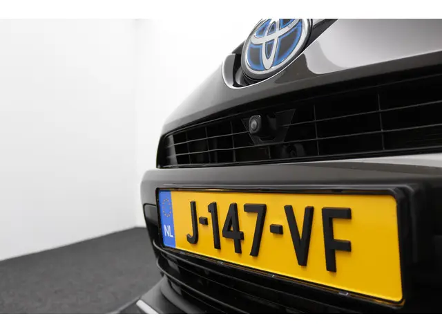 Toyota RAV4 2.5 Hybrid Executive 2017 Hybride Benzine 36