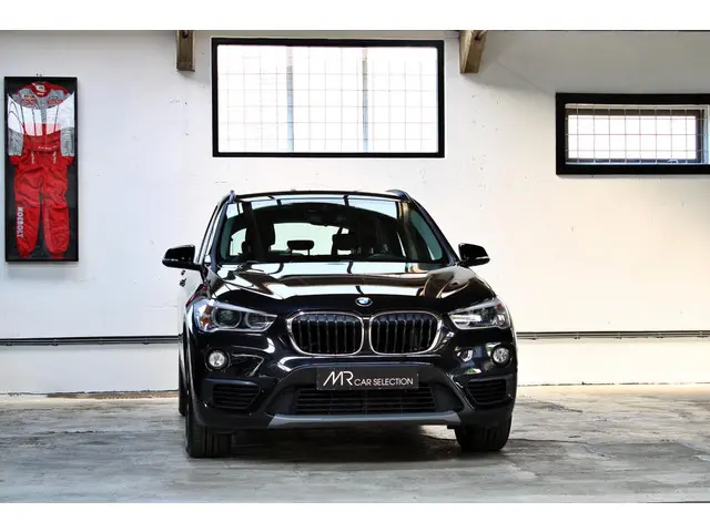 BMW X1 sDrive20i High Executive 2018 Benzine 3