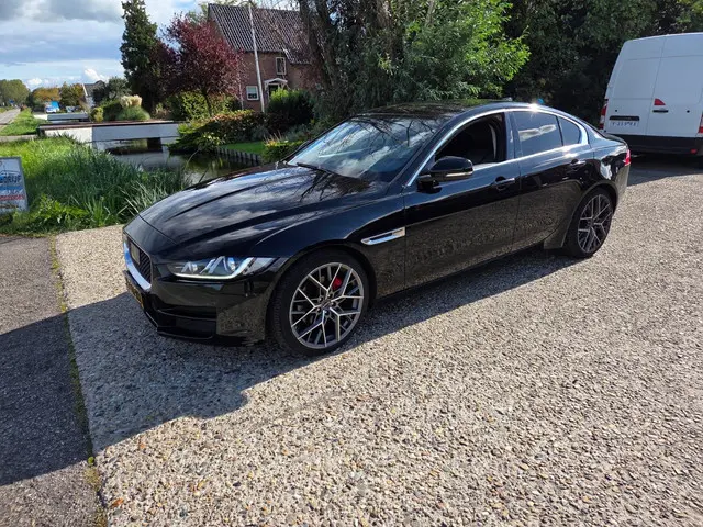 Jaguar XE 2.0 D Corporate Edition R-Sport 2016 Diesel