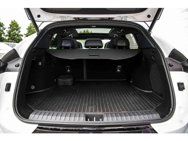 Lynk & Co 08 1.5 More 2026 Hybride Benzine 37