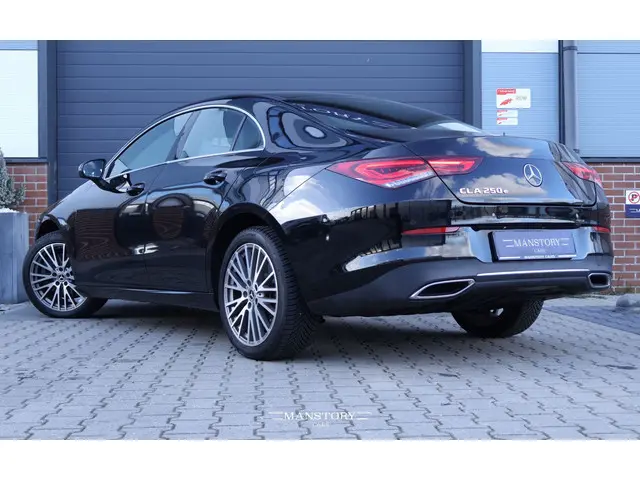 Mercedes-Benz CLA 250 e 2021 Hybride Benzine 3