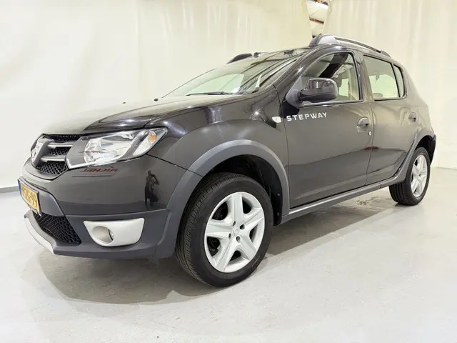Dacia Sandero Stepway 0.9 TCe Laureate Navi 2014 Benzine 14