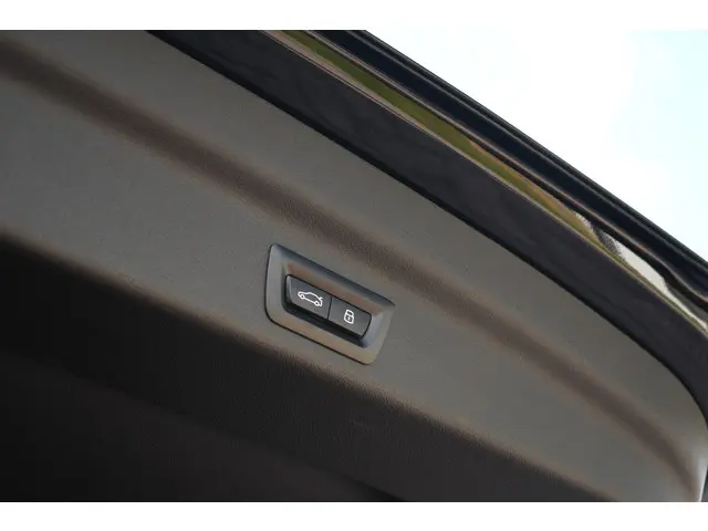 BMW X1 xDrive25e M-Sport 2024 Hybride Benzine 16