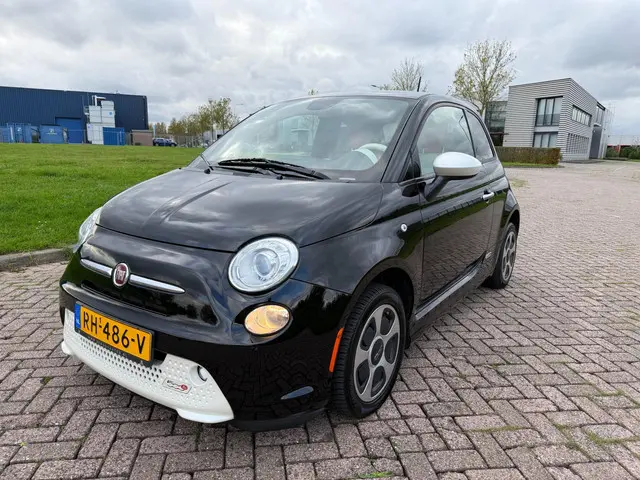 Fiat 500e 2