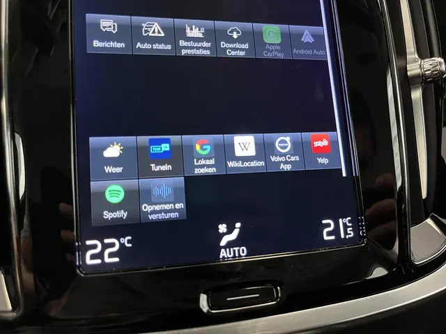 Volvo V60 2.0 B3 Momentum Advantage 2021 Benzine 38