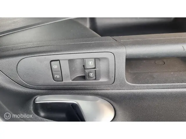 Volkswagen up! 1.0 5drs 2020 Benzine 13