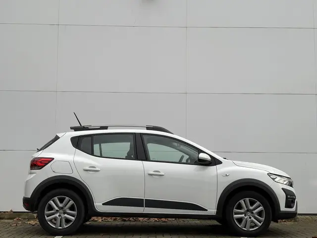 Dacia Sandero Stepway 1.0 TCe 90 Comfort 2023 Benzine 14