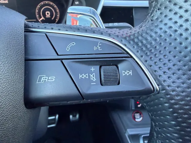 Audi RSQ3 Sportback RS Panorama Full spec 2023 Benzine 16