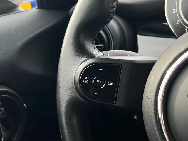 MINI Cooper 1.5 Business Edition 2021 Benzine 19