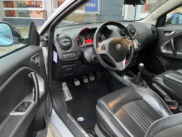 Alfa Romeo MiTo 0.9 TwinAir Esclusivo 2014 Benzine 14