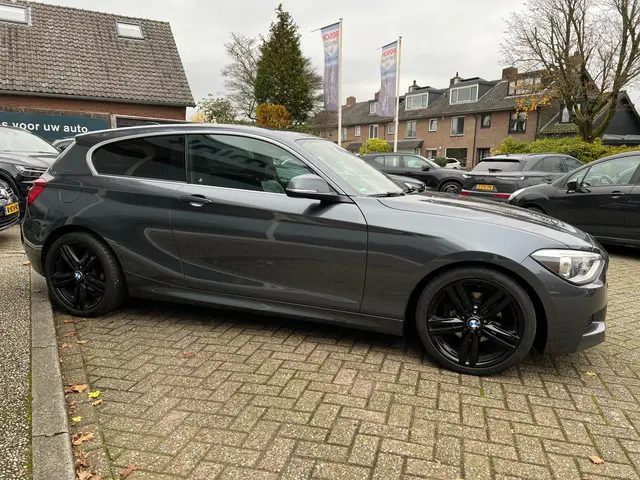 BMW 1 Serie 118i High Executive M-Pakket 2014 Benzine 4