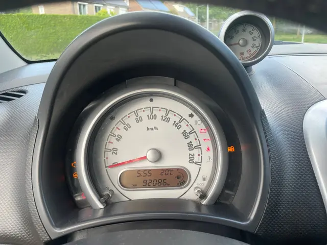 Opel Agila 1.2 Edition 2012 Benzine 14