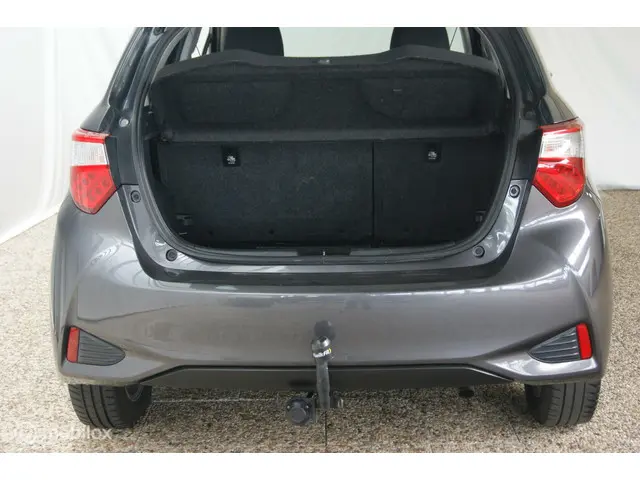 Toyota Yaris 1.5 VVT-i Design 2017 Benzine 6