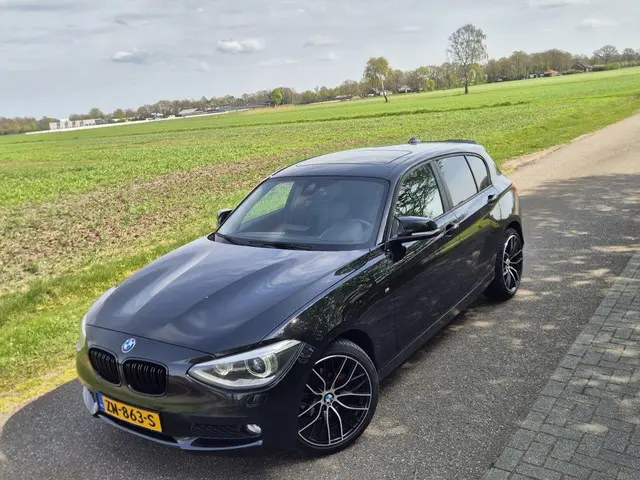 BMW 1 Serie 116i High Executive 2013 Benzine 3