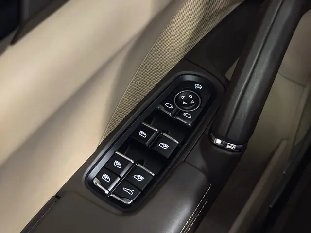 Porsche Cayenne 3.6 S 2014 Benzine 39