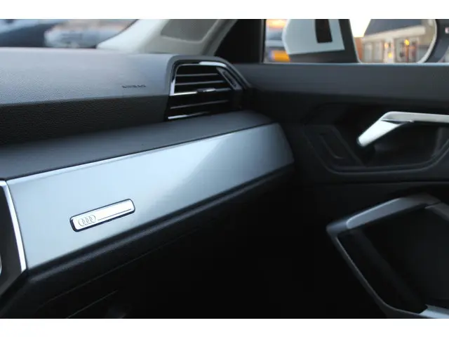 Audi Q3 35 TFSI Advanced edition 2024 Benzine 28