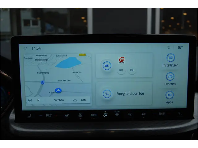 Ford Kuga 2.5 PHEV 243pk Titanium 2024 Hybride Benzine 21