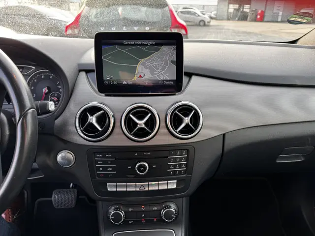 Mercedes-Benz B-Klasse 180 Business 2018 Benzine 17