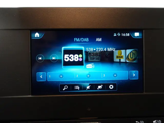 Mercedes-Benz Sprinter 211 1.9 CDI L2H2 FWD 2023 Diesel 12