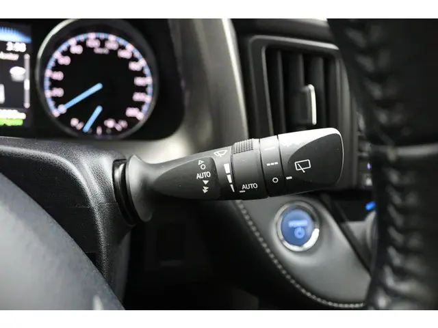Toyota RAV4 2.5 Hybrid Energy Plus 2019 Hybride Benzine 32