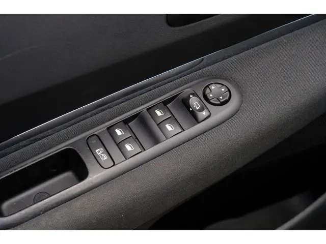 Peugeot 5008 1.6 HDi Blue Lease 2014 Diesel 17