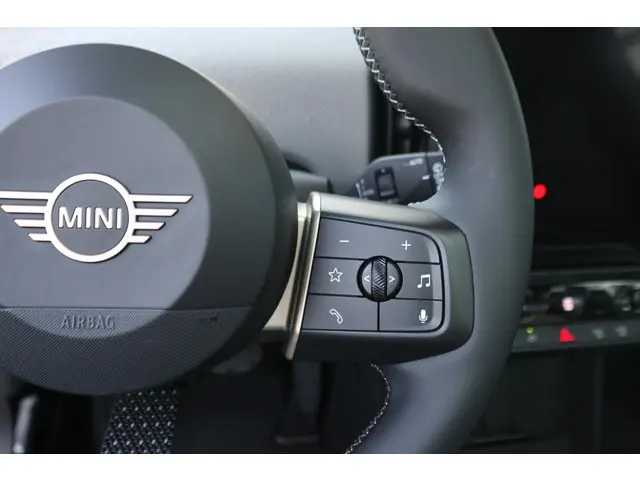 MINI 5-Deurs S 2025 Benzine 9