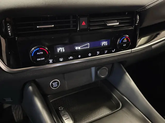 Nissan QASHQAI 1.3 MHEV Xtronic 2024 Benzine 24