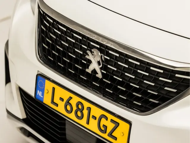 Peugeot 3008 1.6 e-THP GT Line 2018 Benzine 33