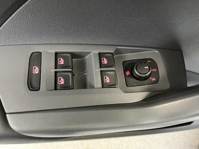 Volkswagen T-Cross 1.0 TSI Life 2019 Benzine 33