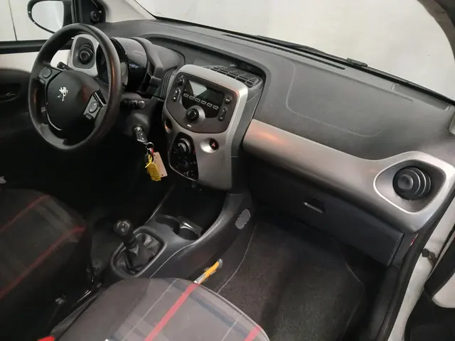 Peugeot 108 1.0 e-VTi Active - Airco - Schade 2016 Benzine 7