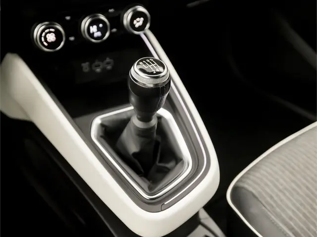 Renault Clio 1.0 TCe 90 Techno Sport 2022 Benzine 10