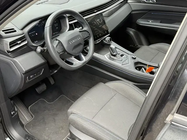Lynk & Co 01 1.5 2025 Hybride Benzine 11